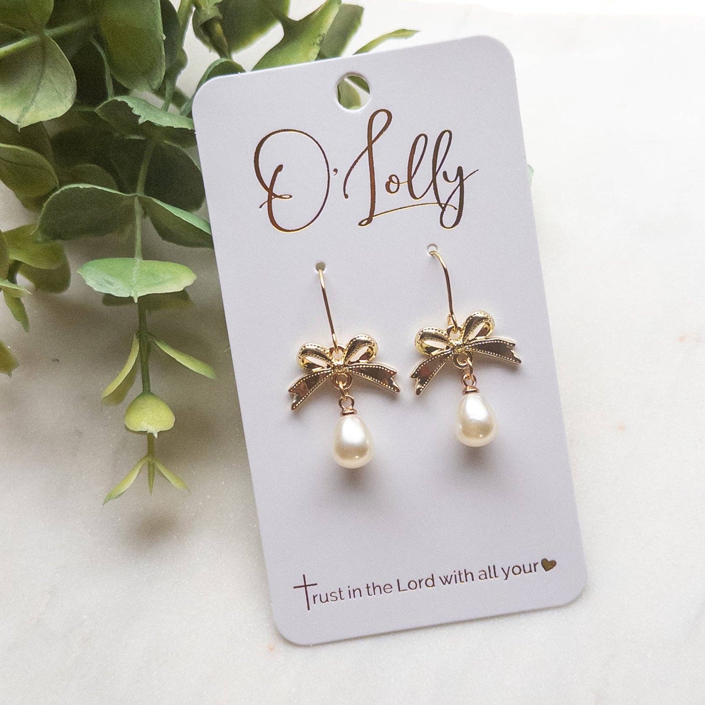 O’Lolly Jewelry - Gold Bow w/Teardrop Pearl Earrings “Emmy”
