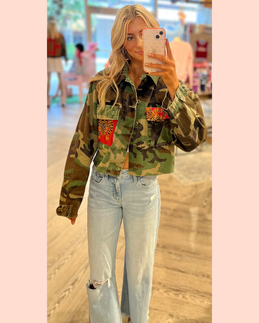 CAMO CROPPED PINK TIGER JACKET