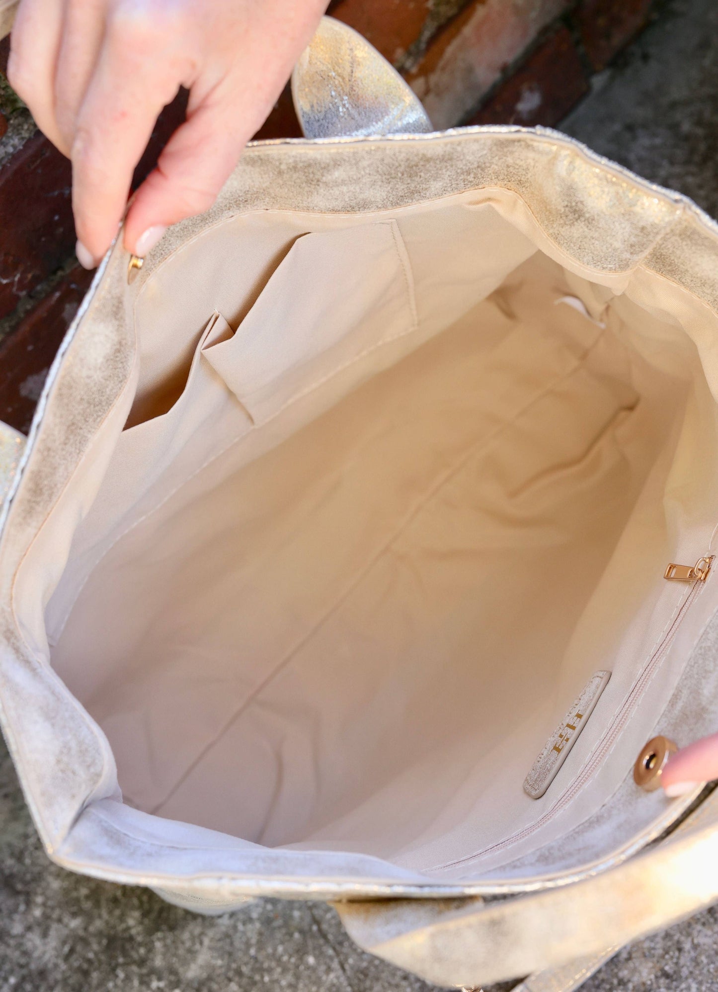 Caroline Hill - Kinzley Tote CHAMPAGNE POP