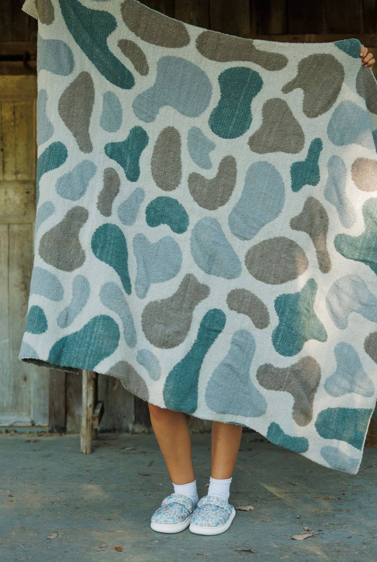 Soft Plush Camo Throw Blanket