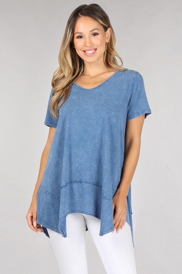MINERAL DYED BASIC TOP WITH RAW EDGE DETAIL AVAILABLE IN 3 COLORSb