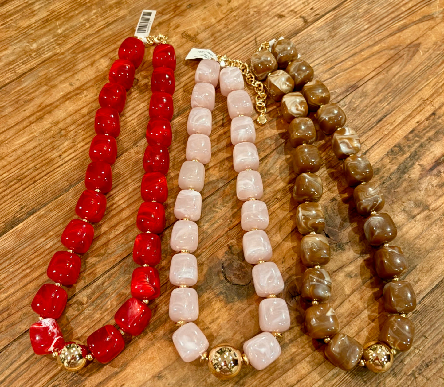 CHUNKY RESIN NECKLACE