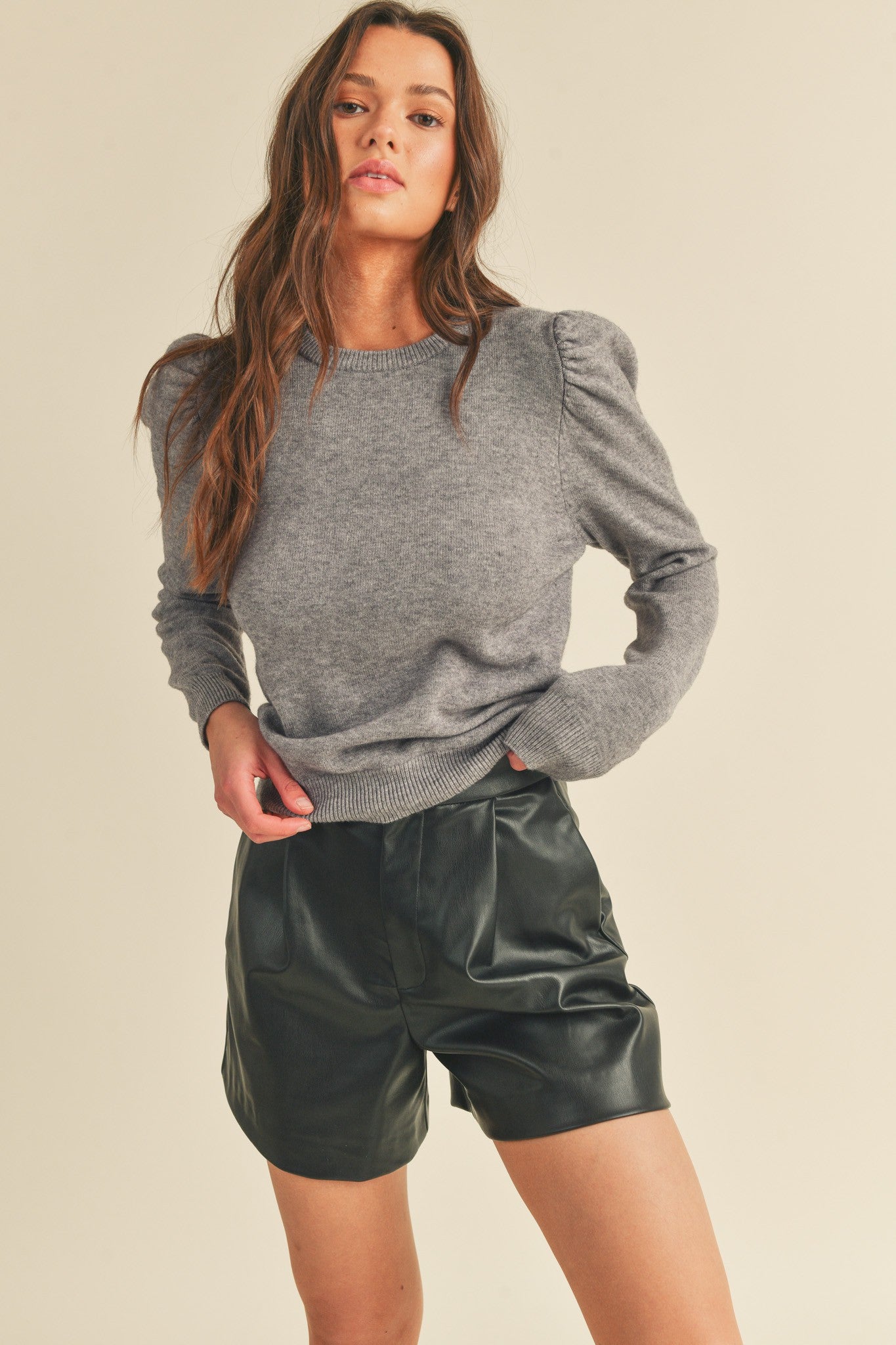 Classic crew neckline pullover