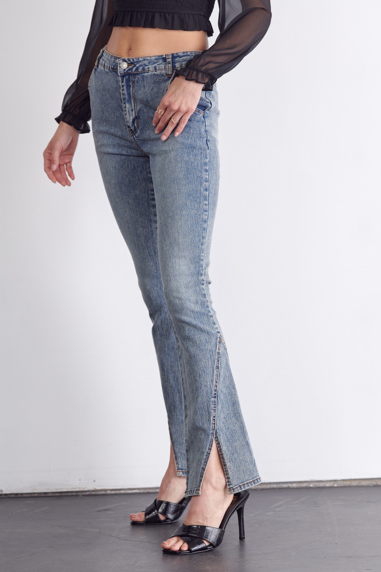 SPLIT HEM FLARE DENIM JEANS