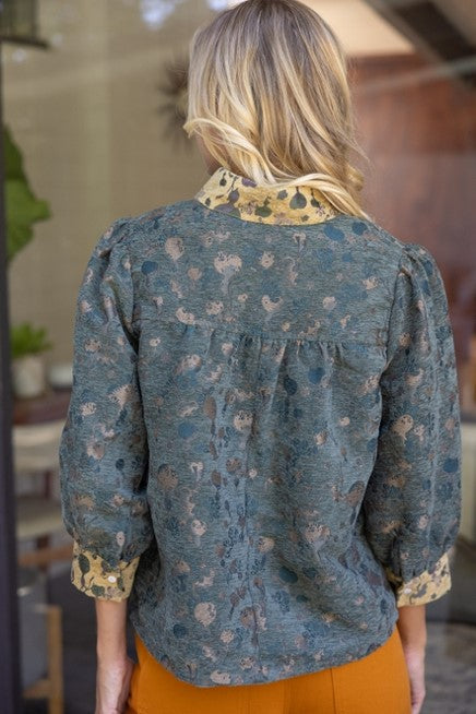 Quarter Button Color Contrast Floral Jacqaurd Top