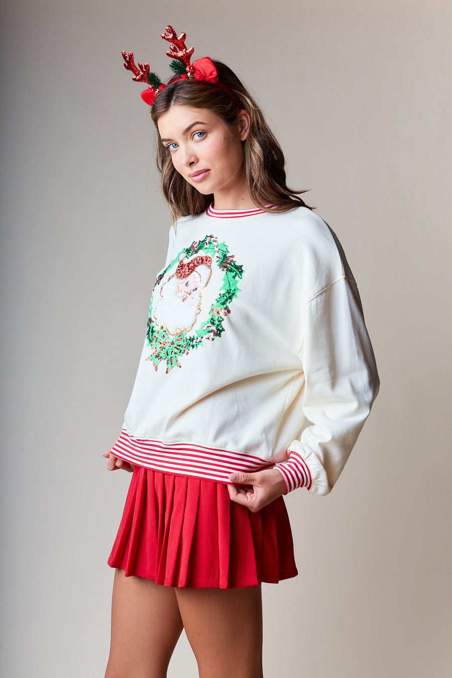 Santa Wreath Sequin Embellished Sweatshirt