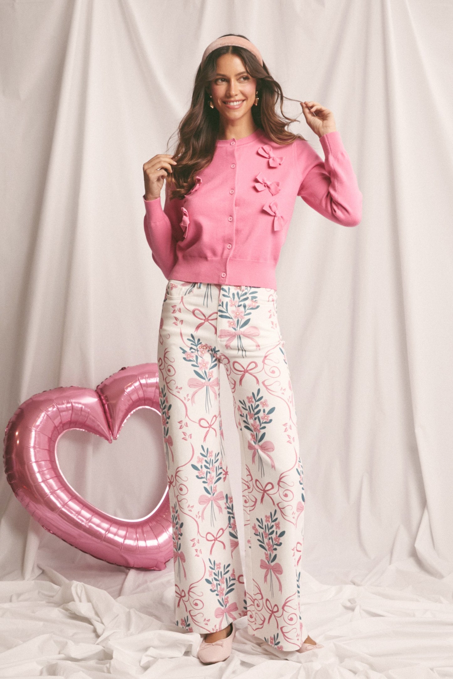 Comfy Stretch Flower & Bow Print Wide Leg Jeans