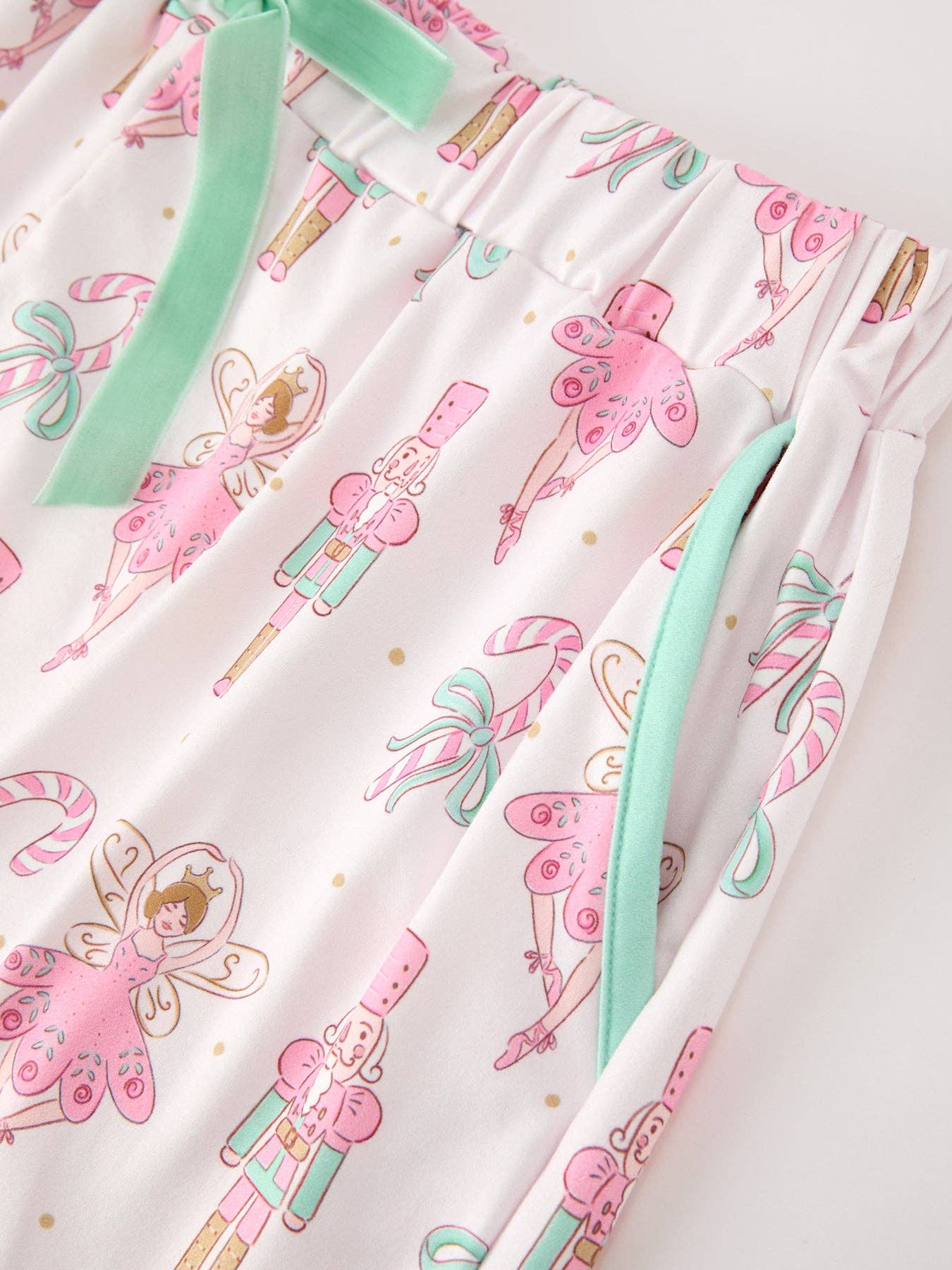 CHB-Christmas Mommy and Me Holiday Print Pajama Set