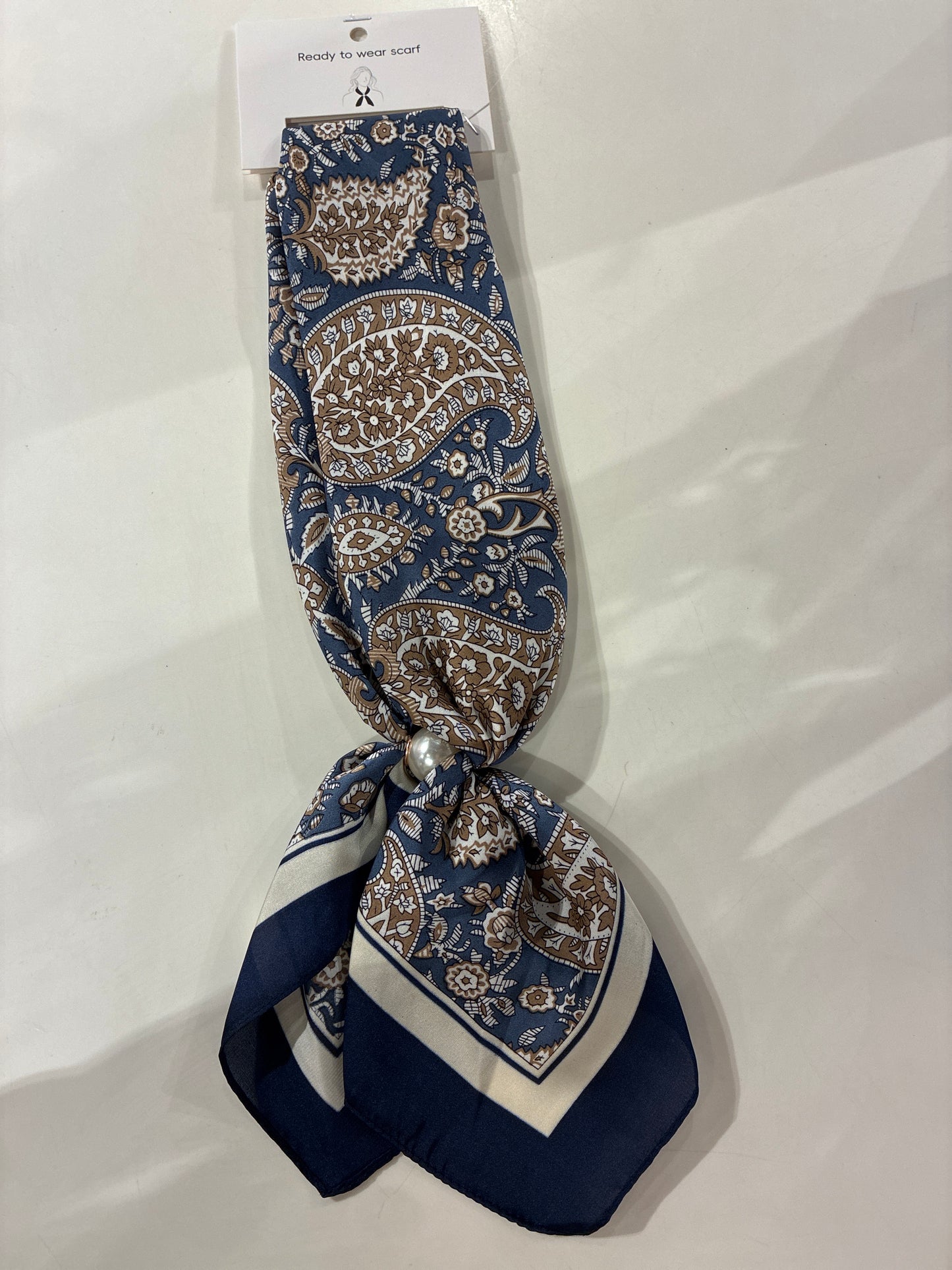 Women's Trendy Magnetic Scarf