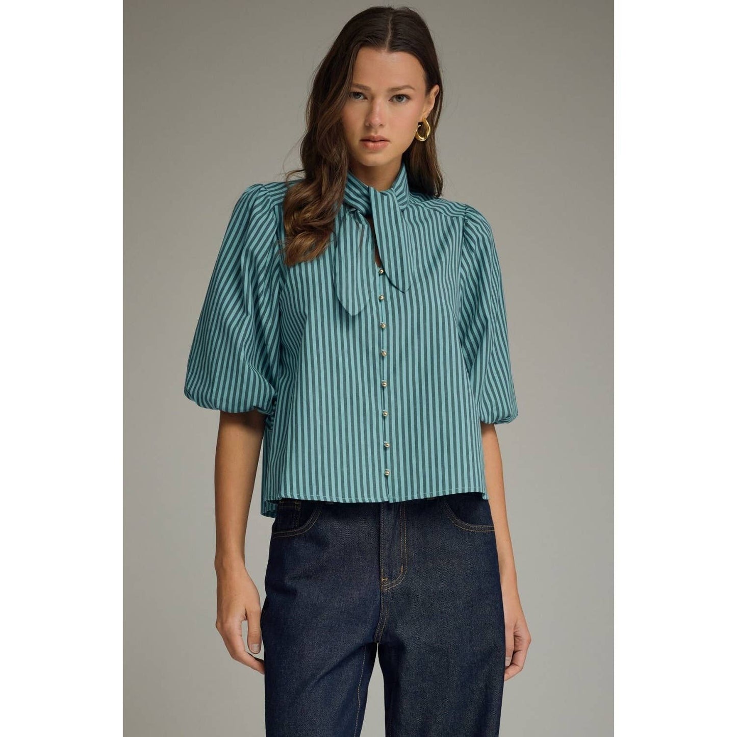 Stripe self-tie neck short puff sleeve top