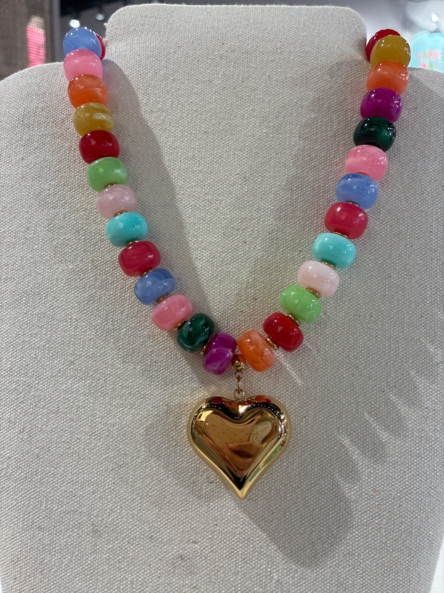 Marble Risen Beaded Heart Pendant Necklace