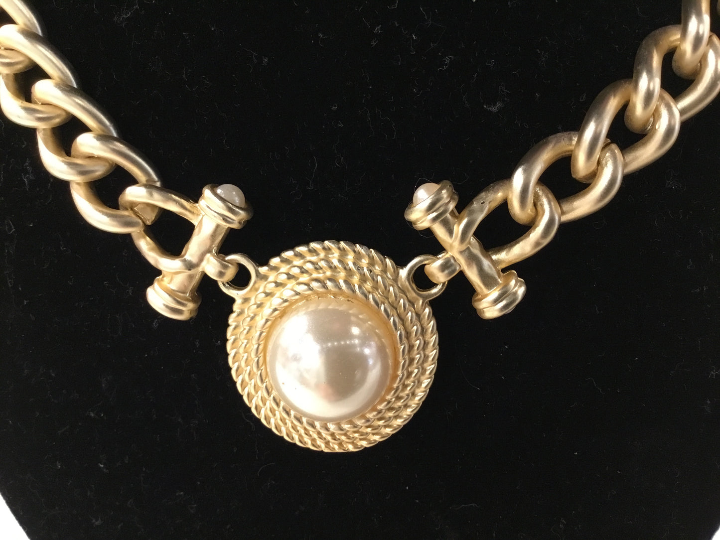 Matte Gold Chain with Pearl Circle Charm
