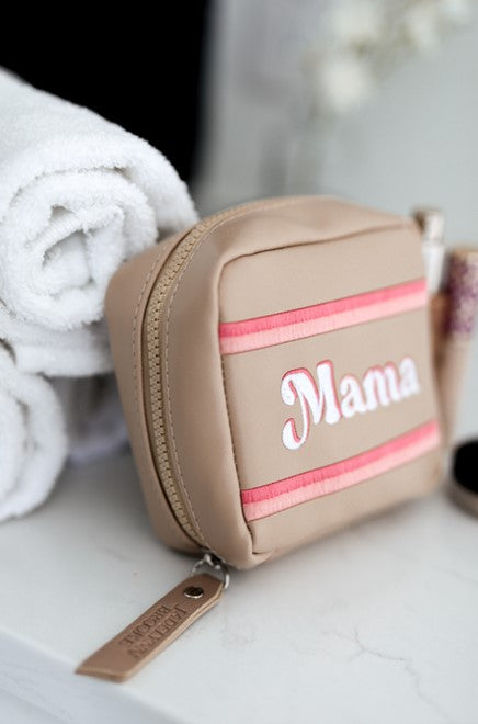 Travel Mama Pouch