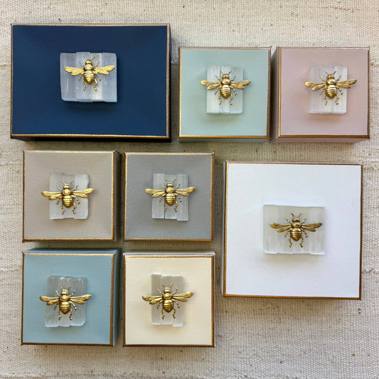 Elegant Gold Bee Crystal Canvas-Pink