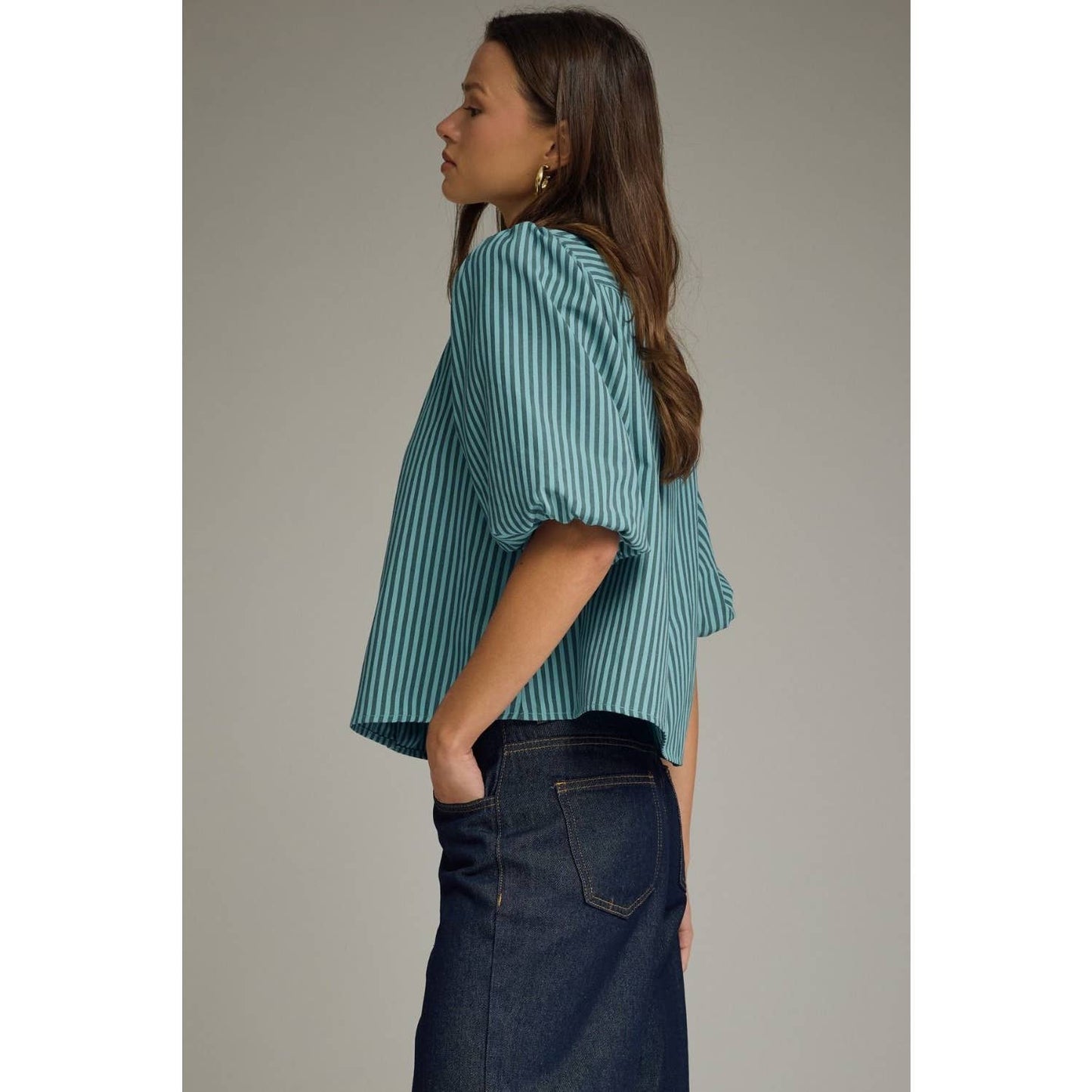 Stripe self-tie neck short puff sleeve top