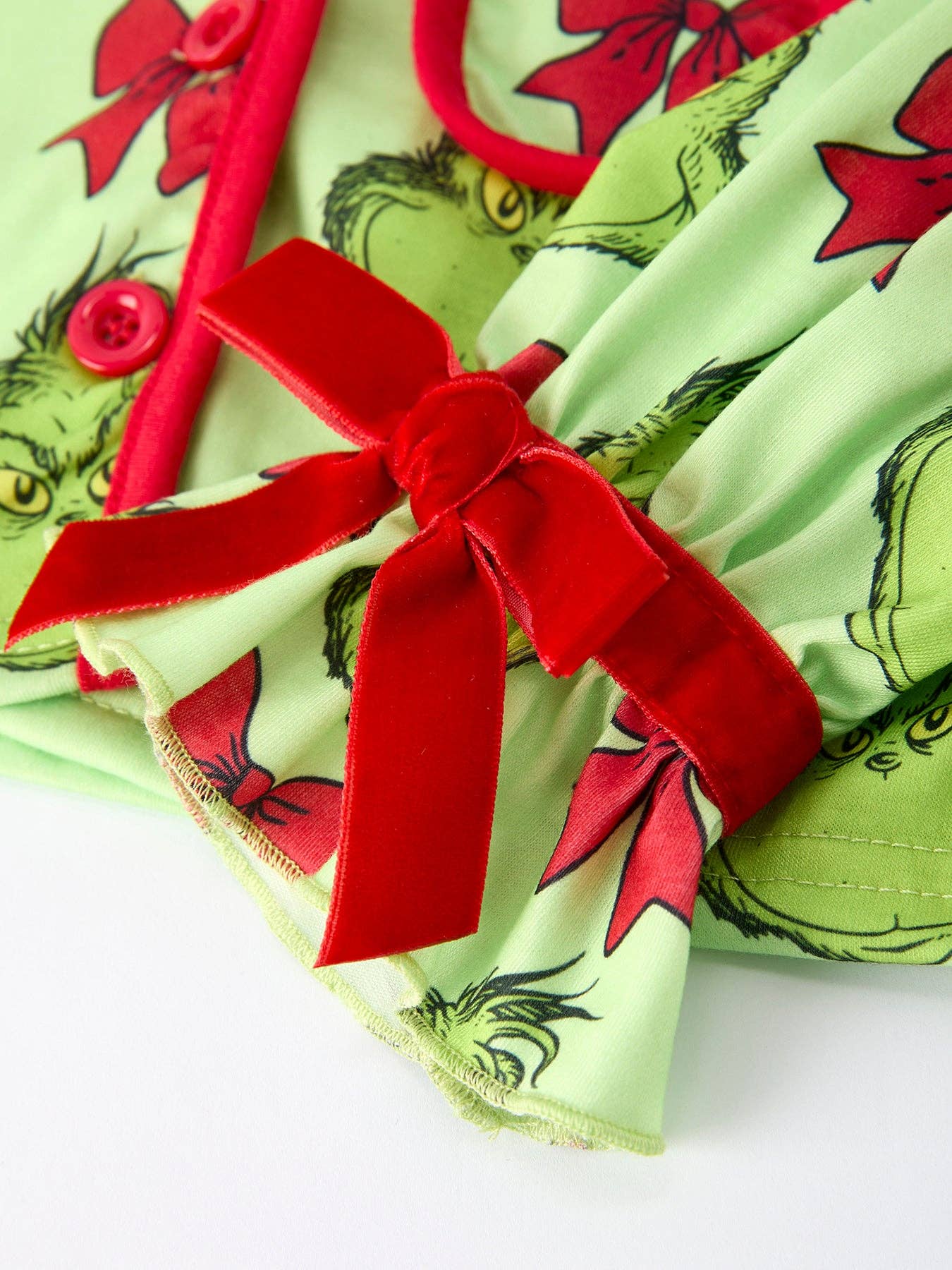 Girls Grinch Christmas Pajama Set with Bow Print – Festive Holiday Sleepwear