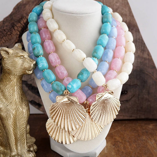 Golden Shoreline – Shell Pendant Beaded Necklace