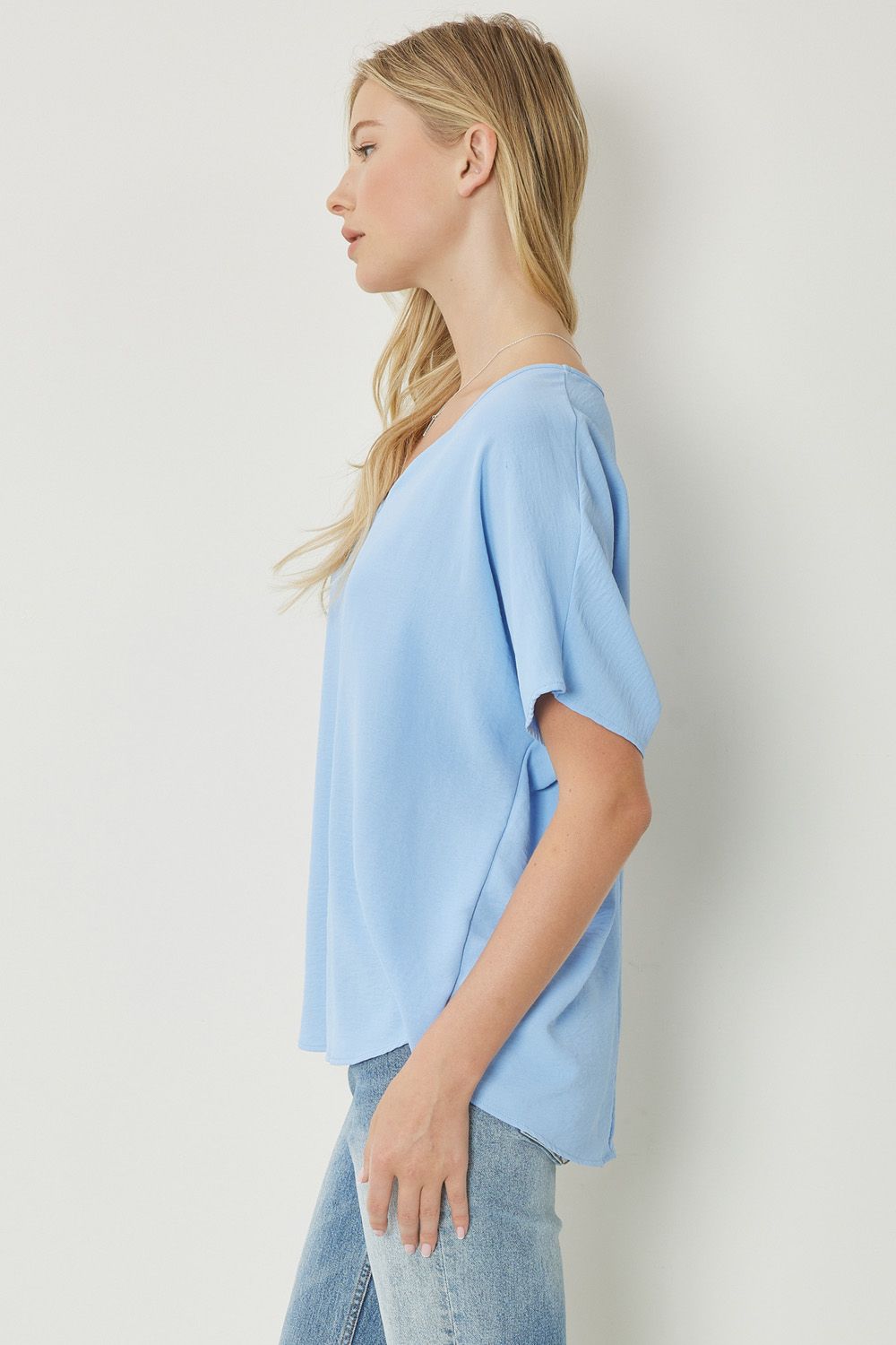 Solid v-neck top