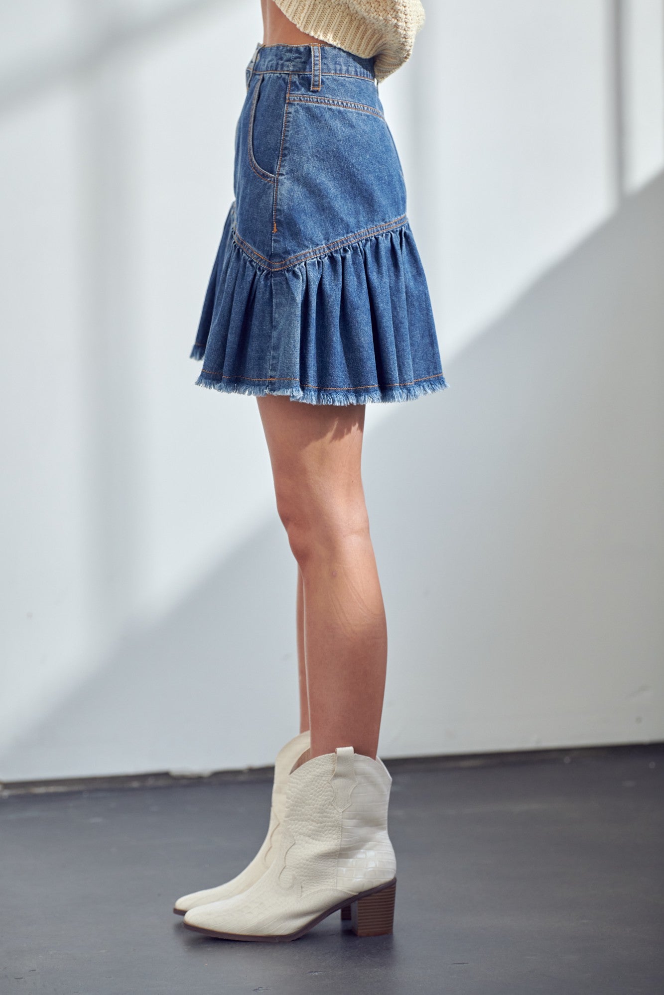 PLEATS DETAILED DENIM MINI SKIRT