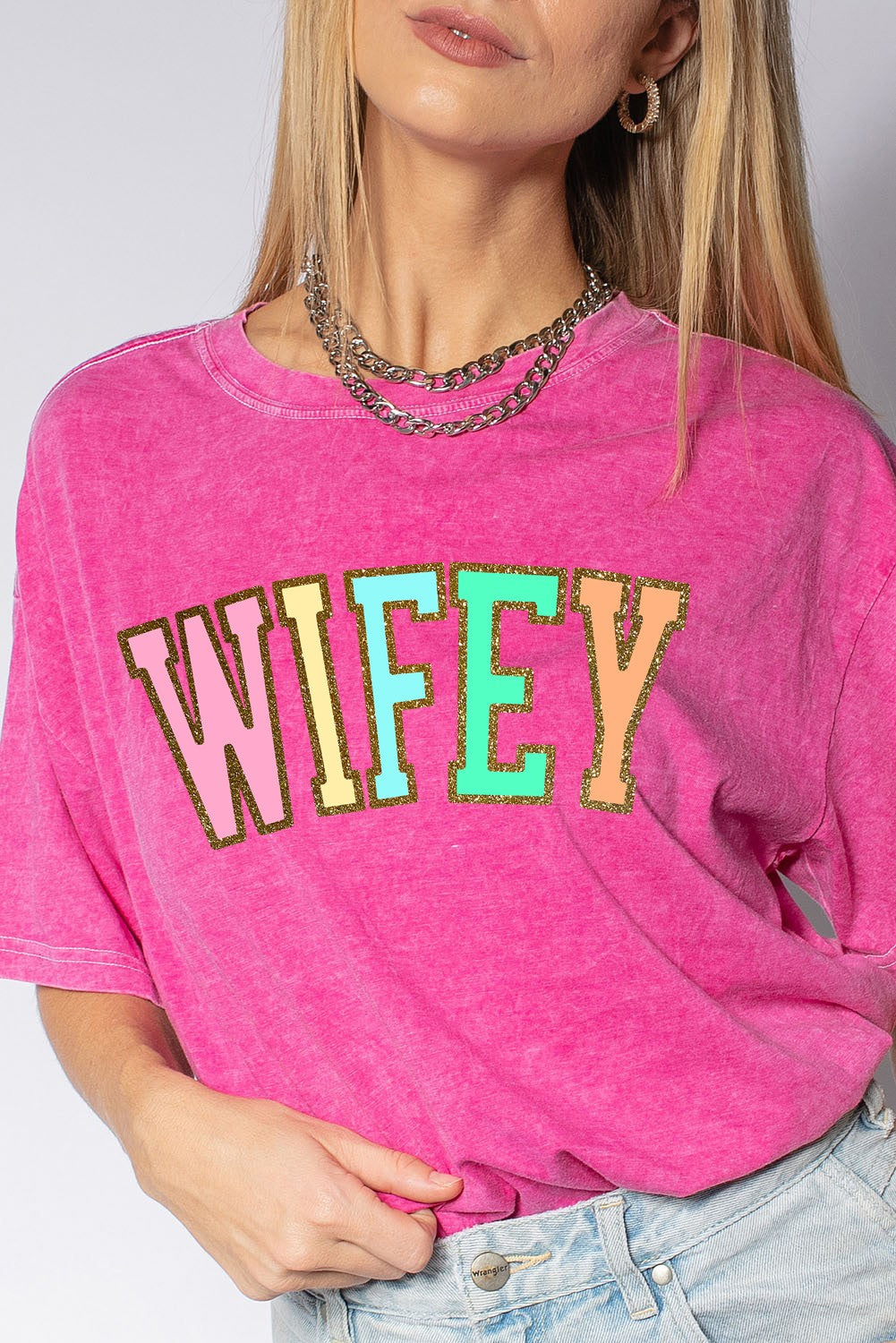 GLITTER MINERAL WASHED WIFEY SHORT SLEEVE TEE