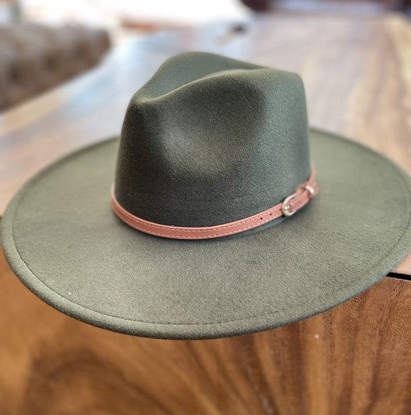 Structured wide brim panama hat With leather belt